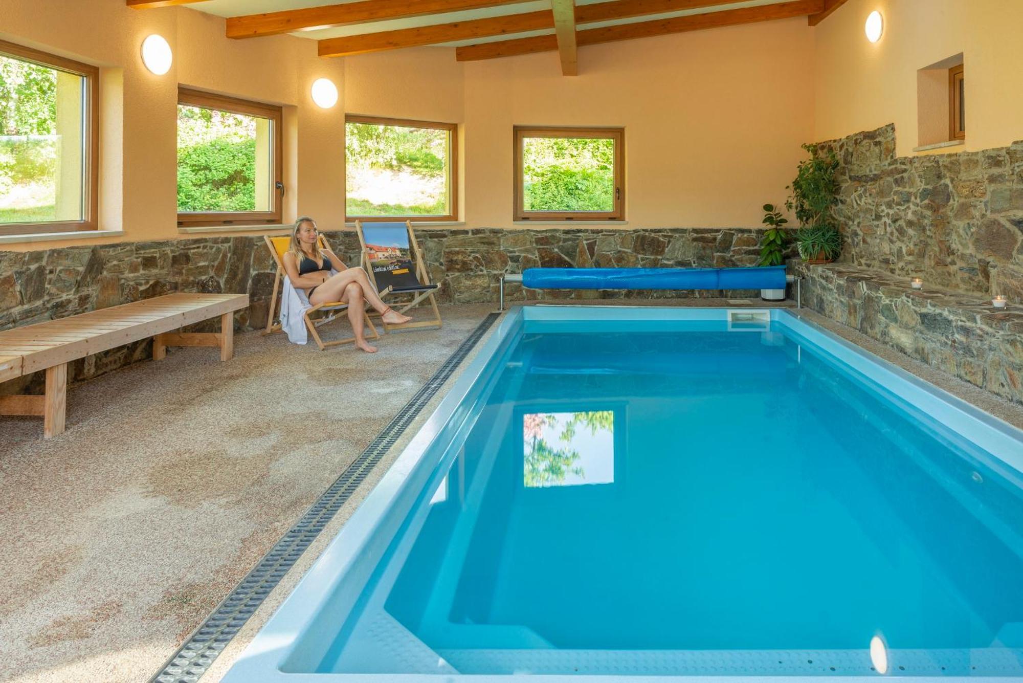 Podvesky Mlyn Hotel Tlumacov Buitenkant foto