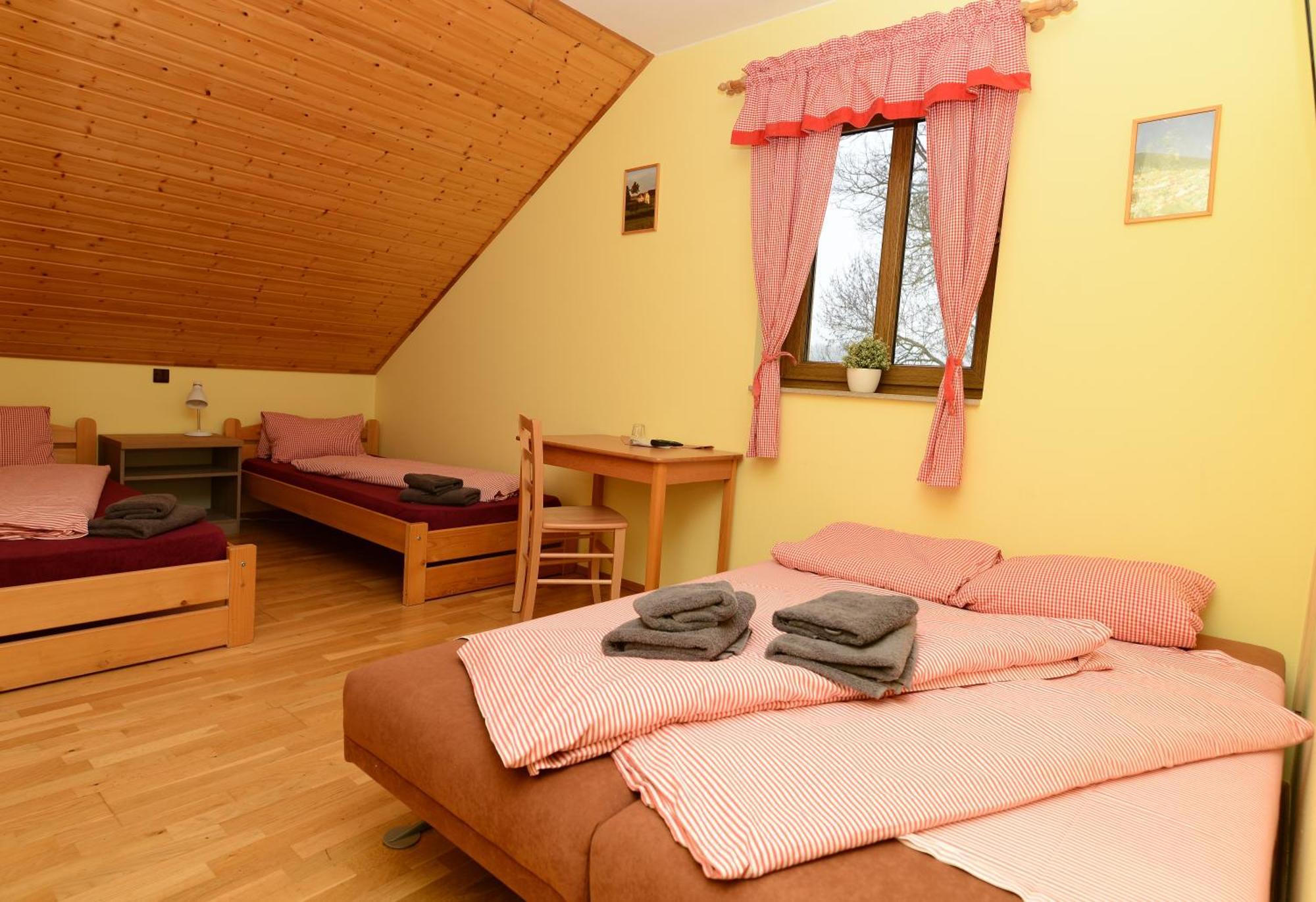 Podvesky Mlyn Hotel Tlumacov Buitenkant foto