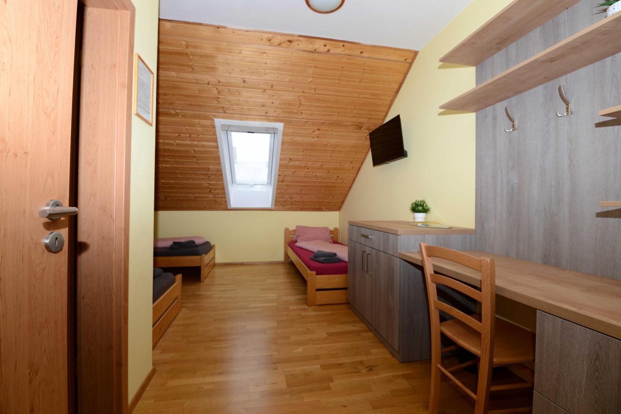 Podvesky Mlyn Hotel Tlumacov Buitenkant foto