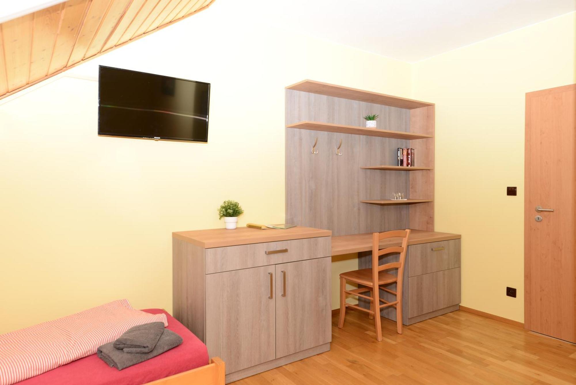 Podvesky Mlyn Hotel Tlumacov Buitenkant foto
